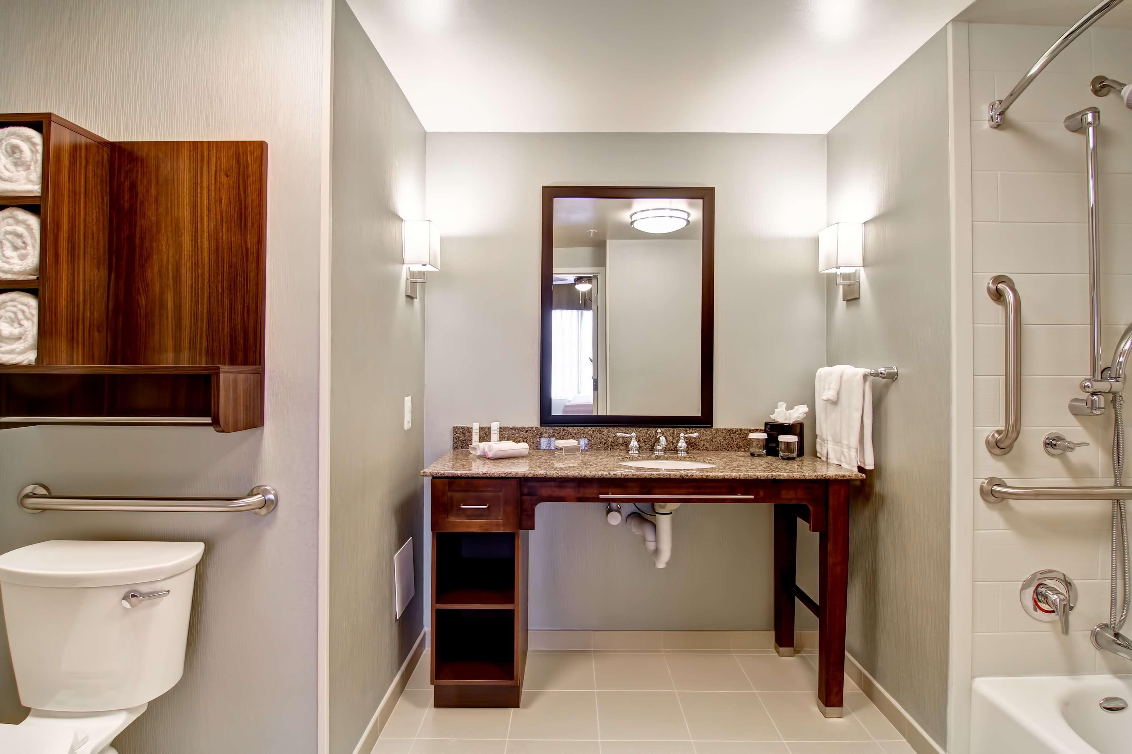 Homewood Suites By Hilton Woodbridge Exteriér fotografie