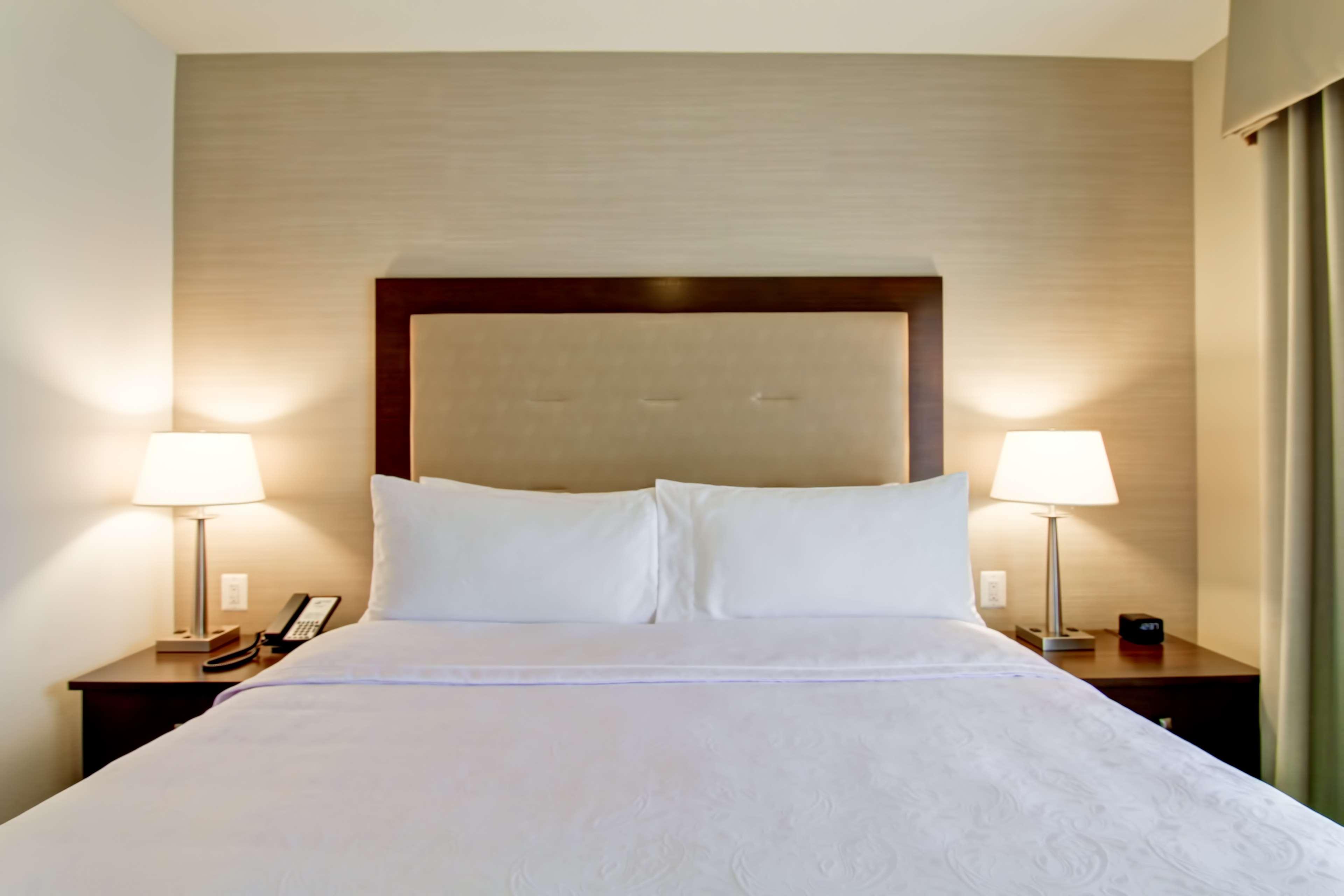 Homewood Suites By Hilton Woodbridge Exteriér fotografie