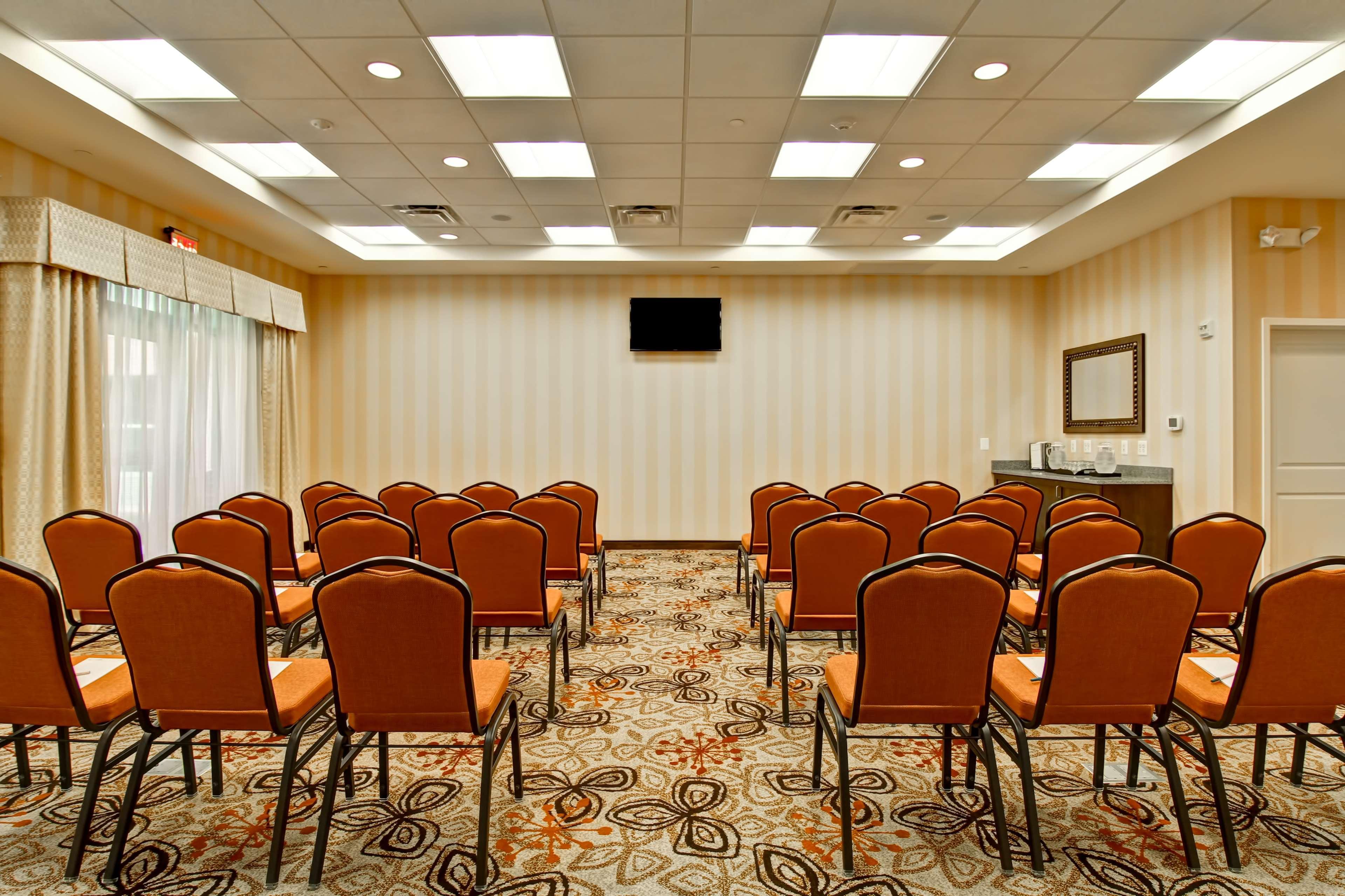 Homewood Suites By Hilton Woodbridge Exteriér fotografie
