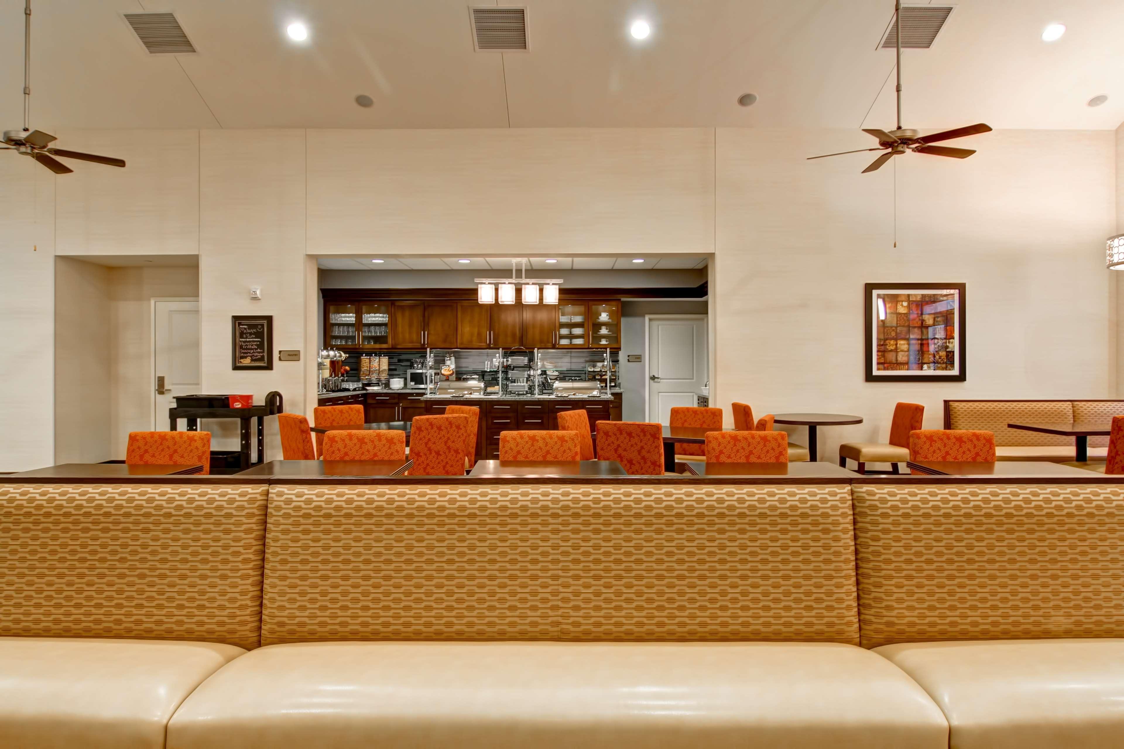 Homewood Suites By Hilton Woodbridge Exteriér fotografie