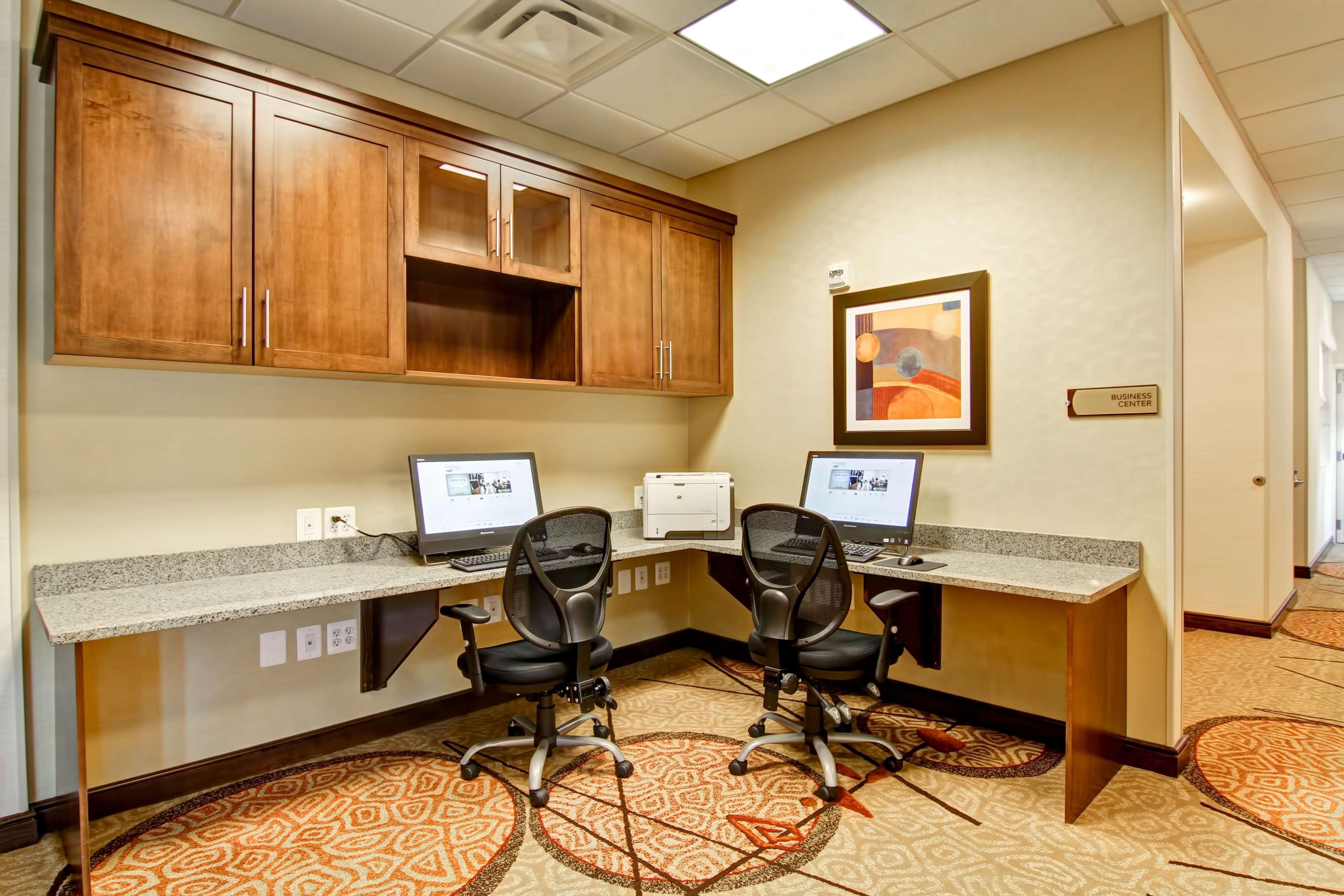 Homewood Suites By Hilton Woodbridge Exteriér fotografie