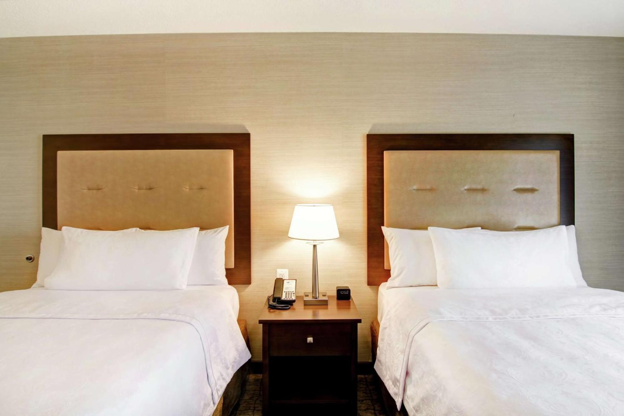 Homewood Suites By Hilton Woodbridge Exteriér fotografie